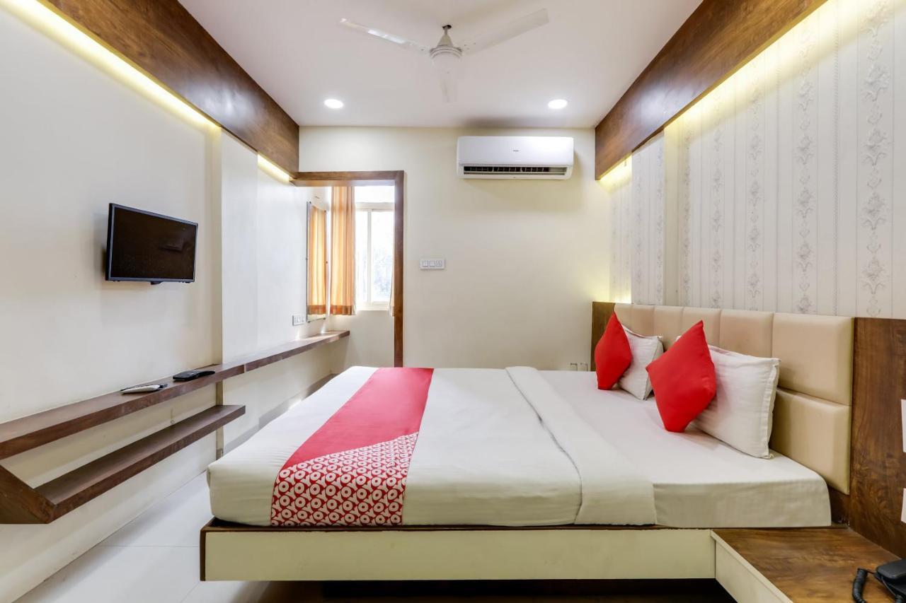 Oyo 16733 Hotel Sunshine Indore Zewnętrze zdjęcie